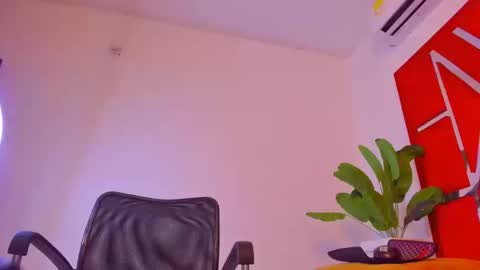 vennusasm1 online show from October 17, 2025, 10:23 pm