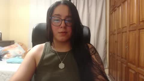 Snapshot of venus_cat_ chatting on June 15, 2026, 3:31 am Venus online show from June 15, 2026, 3:31 am