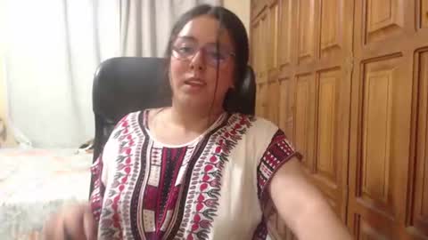 Snapshot of venus_cat_ chatting on July 7, 2026, 7:23 am Venus online show from July 7, 2026, 7:23 am