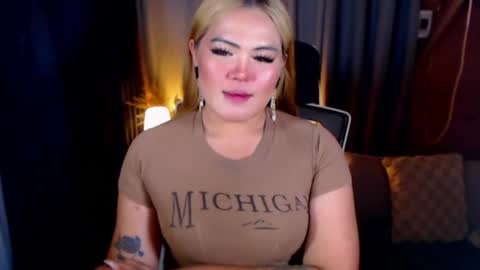 I am Colly Your mystery girl online show from July 15, 2026, 3:23 am