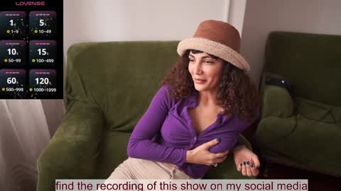 Bella online show from November 5, 2025, 11:43 am