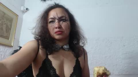venus_lov online show from October 31, 2025, 11:55 am