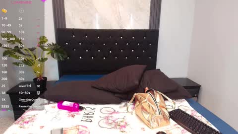 Medussa online show from November 30, 2025, 7:51 pm