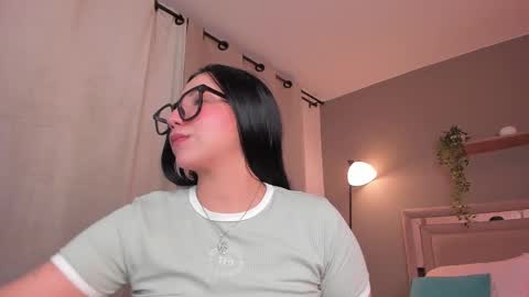 venus_reid online show from March 5, 2025, 10:00 am