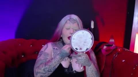 Venus Ink online show from November 5, 2025, 4:12 am