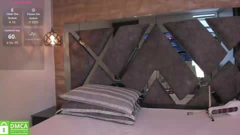 Snapshot of venus_velez chatting on May 13, 2026, 12:35 pm Venus online show from May 13, 2026, 12:35 pm