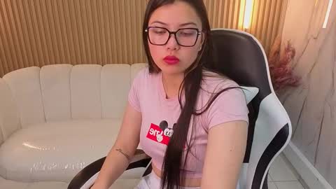 Venus  online show from November 27, 2025, 7:49 pm