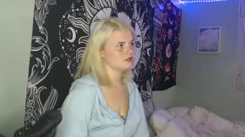 Snapshot of venusastar chatting on October 7, 2025, 7:11 pm Miss Venus online show from October 7, 2025, 7:11 pm