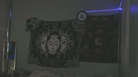 Snapshot of venusastar chatting on October 18, 2025, 11:27 pm Miss Venus online show from October 18, 2025, 11:27 pm