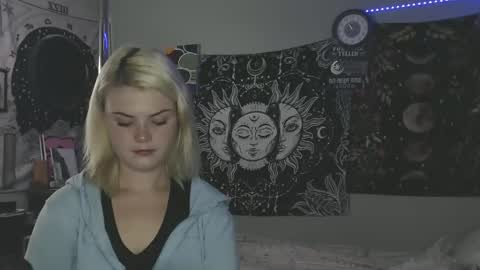 Snapshot of venusastar chatting on October 28, 2025, 2:20 pm Miss Venus online show from October 28, 2025, 2:20 pm