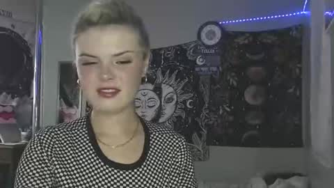 Snapshot of venusastar chatting on November 11, 2025, 3:01 pm Miss Venus online show from November 11, 2025, 3:01 pm