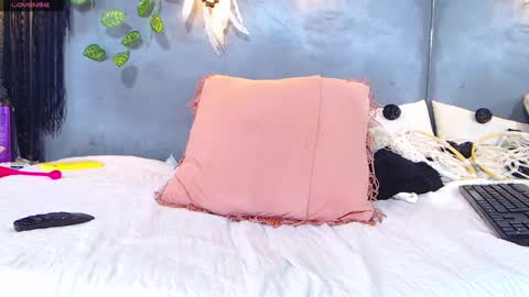 Venus online show from February 27, 2025, 8:53 pm