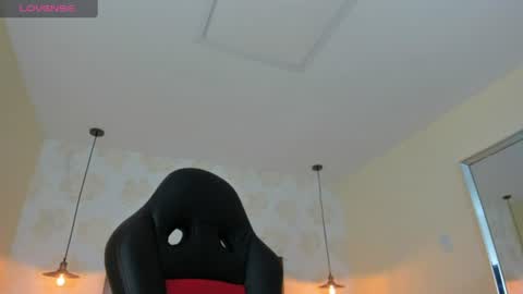 Snapshot of venusgreys1 chatting on June 24, 2026, 12:04 pm VENUS online show from June 24, 2026, 12:04 pm