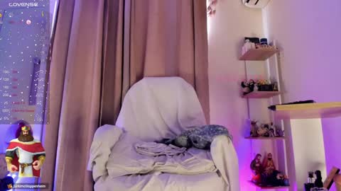 Venus online show from February 4, 2025, 8:17 pm