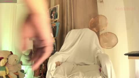 Venus online show from March 2, 2025, 8:27 am