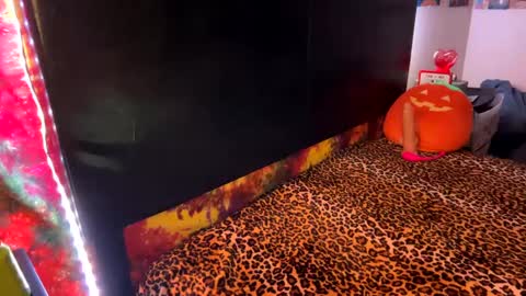 Venus online show from February 12, 2025, 3:07 am