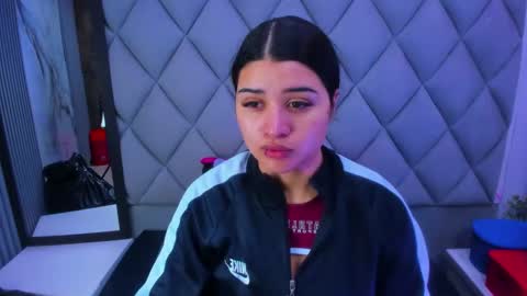 Venusowen  online show from February 12, 2026, 12:00 pm