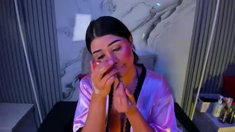 Snapshot of venusowen_ chatting on April 24, 2026, 2:08 pm Venusowen online show from April 24, 2026, 2:08 pm