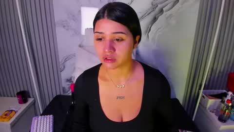 Snapshot of venusowen_ chatting on May 11, 2026, 1:17 pm Venusowen online show from May 11, 2026, 1:17 pm