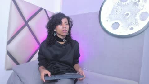 venuss_03 online show from April 2, 2026, 3:15 am