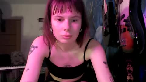 venusxsweetxangel online show from November 27, 2025, 2:52 pm