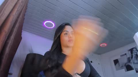 ---Venuz--- online show from January 18, 2025, 10:17 am