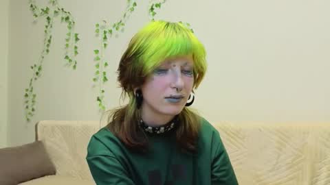 Erica online show from September 15, 2025, 7:25 pm