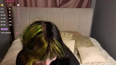 Erica online show from October 30, 2025, 8:09 pm