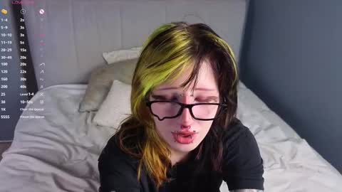 Erica online show from November 21, 2025, 8:40 pm