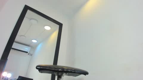 Snapshot of vera_candella chatting on June 17, 2026, 12:40 pm vera online show from June 17, 2026, 12:40 pm