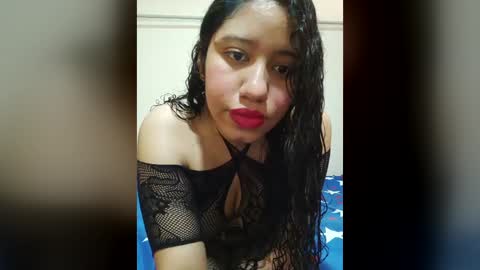 vera_phone online show from May 18, 2026, 8:25 pm