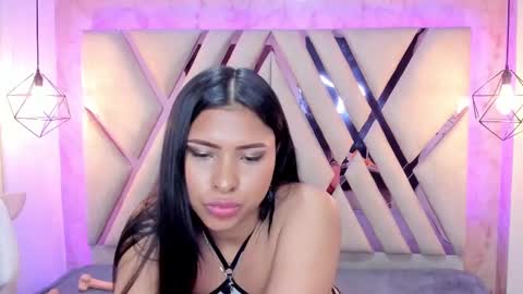 Domelipa  online show from December 4, 2024, 12:52 am