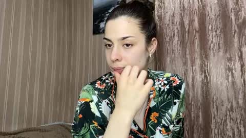 Ayla online show from April 19, 2026, 6:10 pm