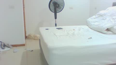 vergagolosa22 online show from October 28, 2025, 5:33 am