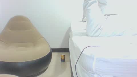 vergagolosa22 online show from February 16, 2026, 1:02 am