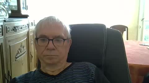 Snapshot of vergne50 chatting on May 25, 2026, 5:57 am vergne50 online show from May 25, 2026, 5:57 am