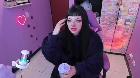     online show from October 29, 2025, 1:08 am