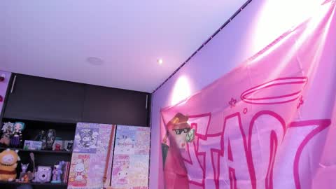     online show from November 30, 2025, 9:41 pm