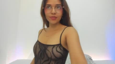 Snapshot of verohoneymoon chatting on April 20, 2026, 3:26 pm Veronica online show from April 20, 2026, 3:26 pm