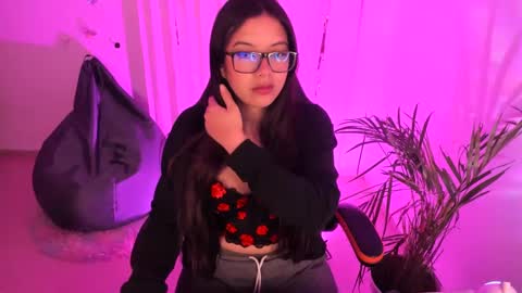 Verolake online show from February 23, 2025, 11:11 am