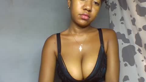 verolla31 online show from February 27, 2025, 8:39 am