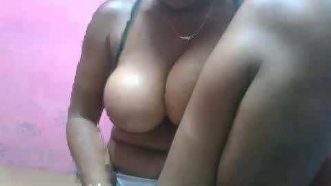 verolla31 online show from March 4, 2026, 1:17 pm