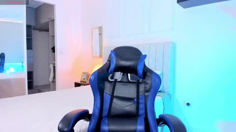 VERONICA online show from April 14, 2026, 1:50 pm