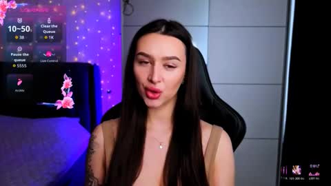 Snapshot of veronica_larsson chatting on February 18, 2026, 10:33 am Veronica online show from February 18, 2026, 10:33 am