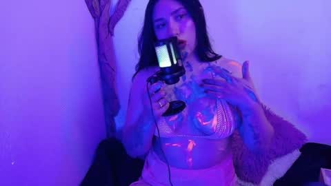   online show from December 4, 2025, 2:59 pm