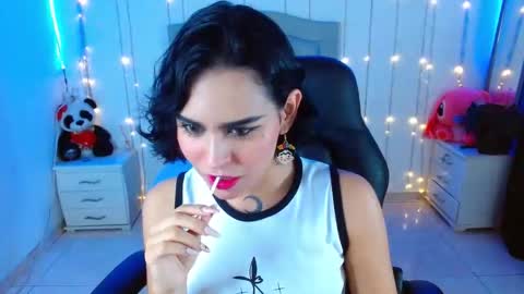 veronica_luar online show from October 21, 2025, 4:24 am