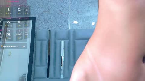 Snapshot of veronica_roose chatting on April 25, 2026, 12:52 pm Veronica online show from April 25, 2026, 12:52 pm