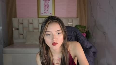 veronicaa_s online show from May 4, 2026, 8:16 pm