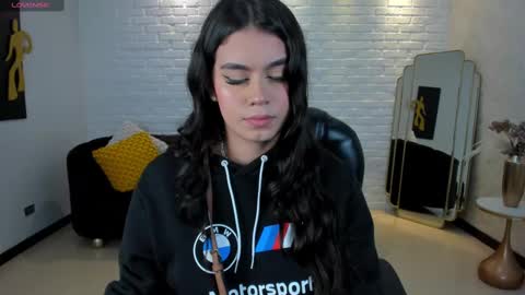 Snapshot of veronicacruz1 chatting on February 11, 2025, 3:18 am Vero online show from February 11, 2025, 3:18 am