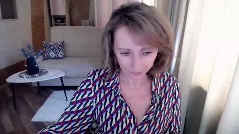 Helen online show from March 2, 2025, 5:33 am